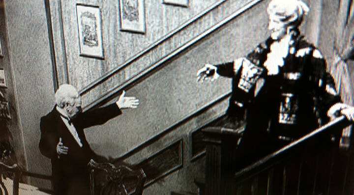 Kundenbeziehung Quelle: http://www.mannbeisstfilm.de/kritik/Heinz-Dunkhase/Dinner-for-One/1882.html