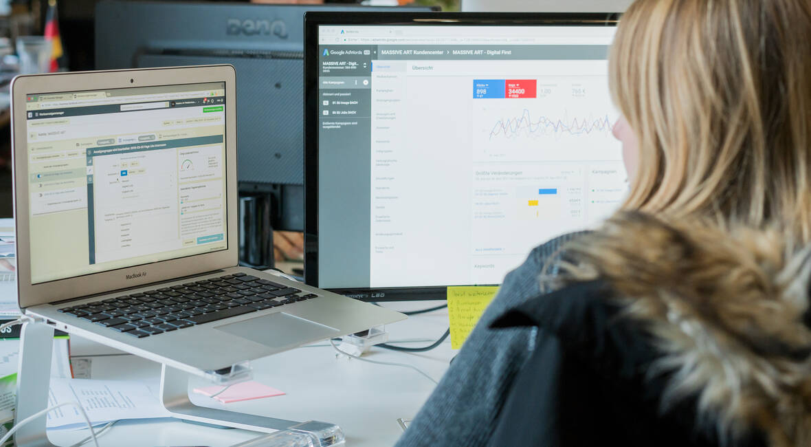2017-11-30 MASSIVE ART Blog, Facebook Ads, Google AdWords