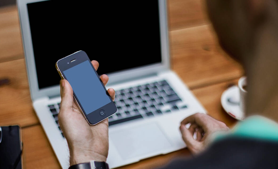 Smartphones & Co am Arbeitsplatz – ein Sicherheitsrisiko für Unternehmen Smartphones & Co am Arbeitsplatz – ein Sicherheitsrisiko für Unternehmen