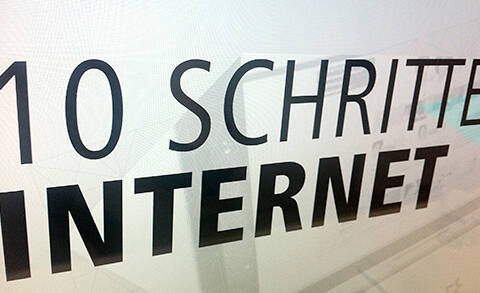 10 Schritte ins Internet 10 Schritte ins Internet