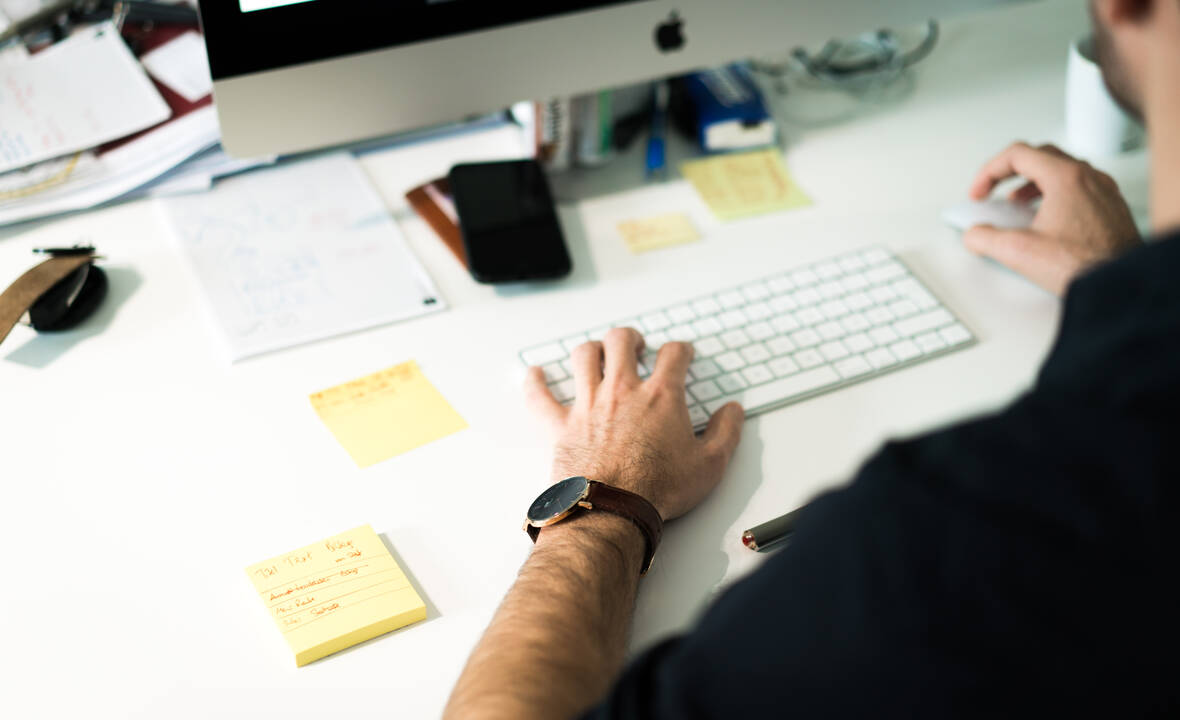 Data-Driven Marketing und Personalisierung: Anhand der richtigen Verwertung von Daten wird der Kunde auch im Web König. Customer Centricity Evelyne Berlinger