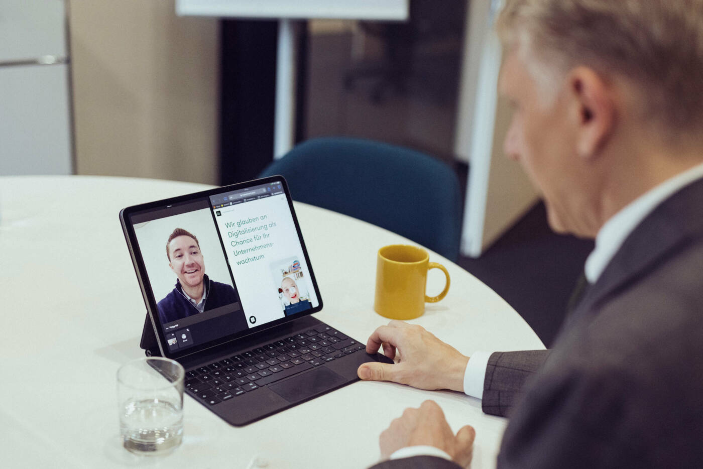 Remote mit Philipp Rüf Remote mit Philipp Rüf