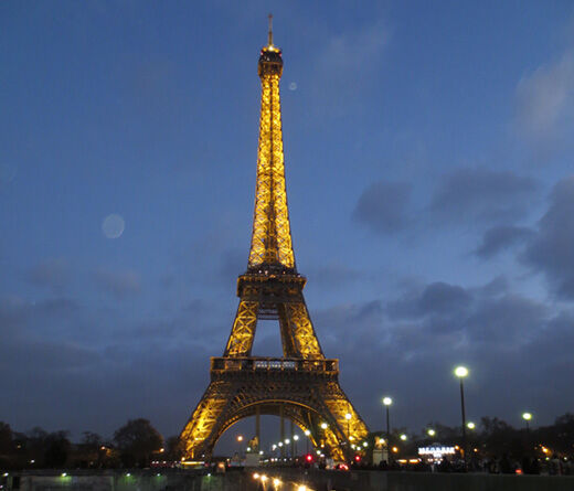 MIT MAGENTO IN PARIS - Eifelturm