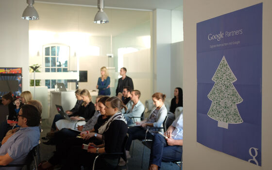 MASSIVE-ART-Digitale-Weihnachten-mit-Google-Opening