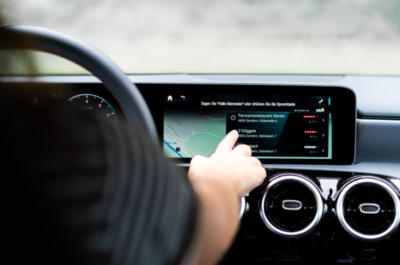 Web 3.0: Mercedes Benz User Experience